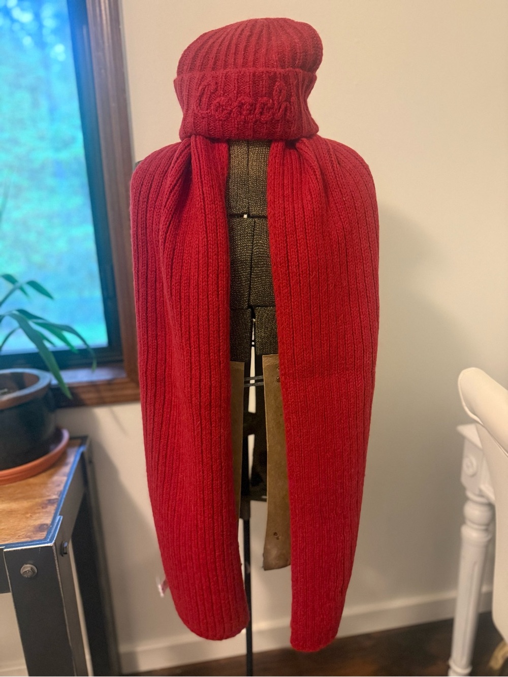 Coach Alpaca Wool Blend Matching Beanie & Scarf- Red - Picture 7 of 10